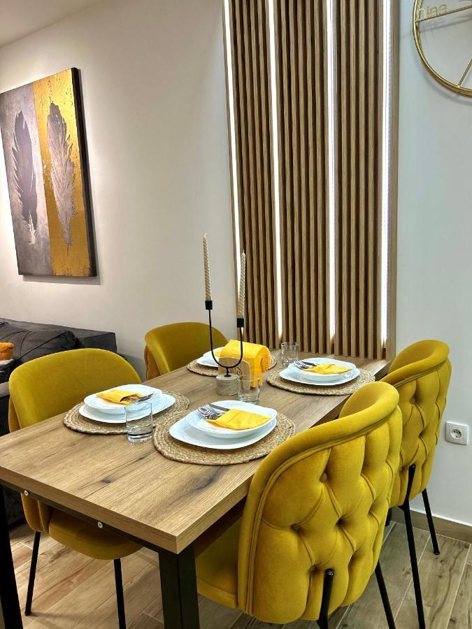 Apartman Lux-Besplatno Koriscenje Zasebne Garaze Szávaszentdemeter Kültér fotó