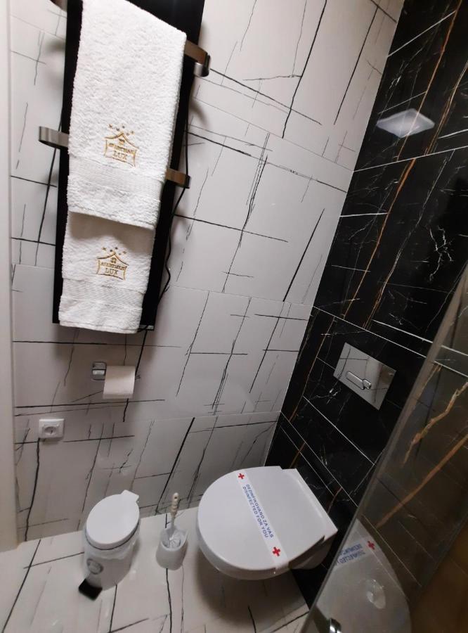 Apartman Lux-Besplatno Koriscenje Zasebne Garaze Szávaszentdemeter Kültér fotó